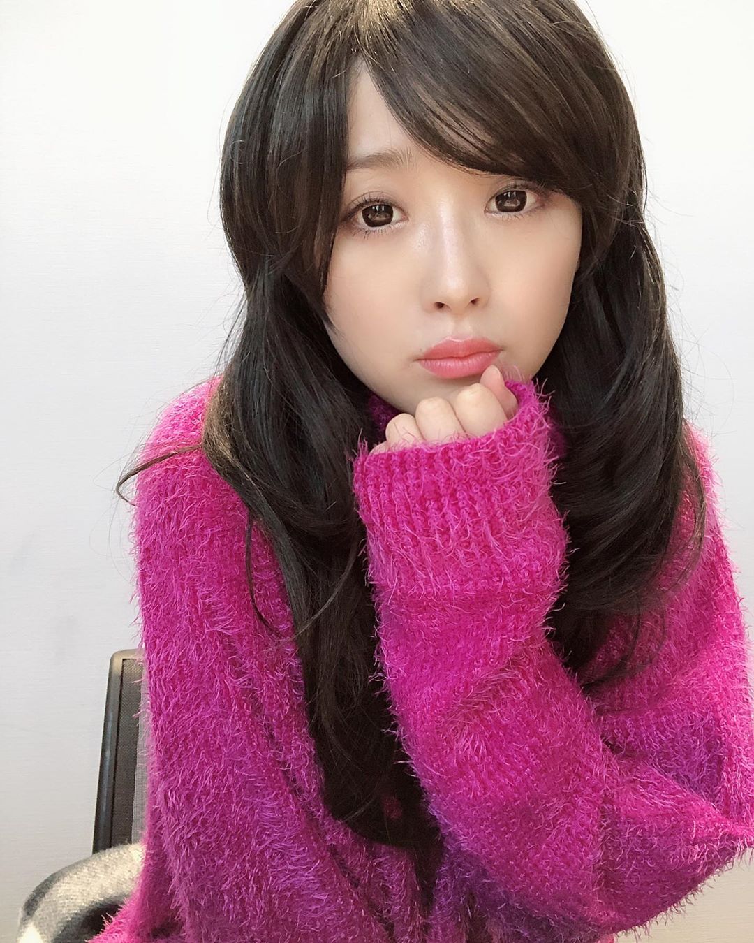 あなたが現在見ているのは 鈴木奈々、黒髪ロングヘア姿にイメチェンして清楚系美女姿がやばい！？