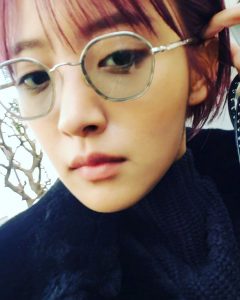 投稿についてもっと詳しく モデルの夏菜がピンク＆パープルの髪色にイメチェン！絶賛の声